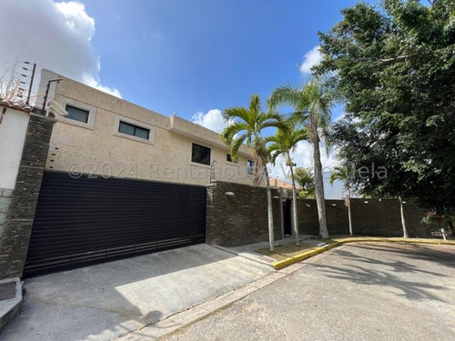 Casa Remodelada En Venta En Macaracuay. Yr