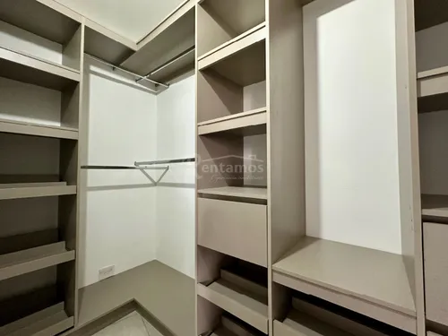 Casa En Arriendo En El Poblado. Cod A776077