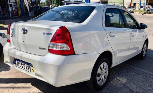 Toyota Etios 1.5 Sedan Xs 2017