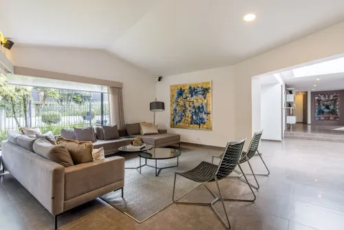 Casa En Venta En Calatrava. Cod V5907