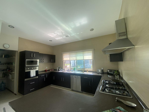 Imagen 9 de 26 de Casa En Venta En Vista Hermosa, Cuernavaca, Residencia En Exclusivo Fraccionamiento