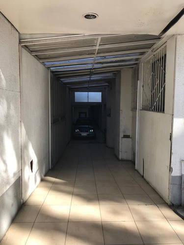 Se Vende Gran Construcción, Ideal Centro Medico, Oficinas,