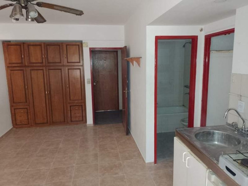 Imagen 2 de 15 de Colon 1800 1 Dormitorio , Kitchenette C/anafe Y Baño.