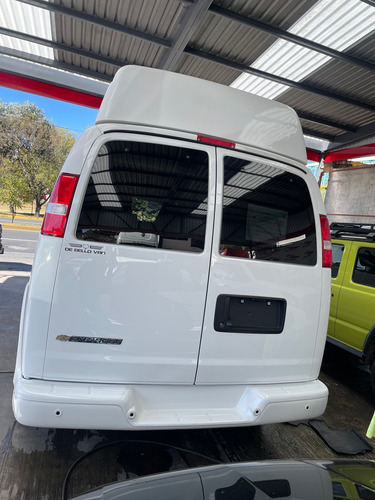 Chevrolet Express 6.0 Ls D 12 Pas At