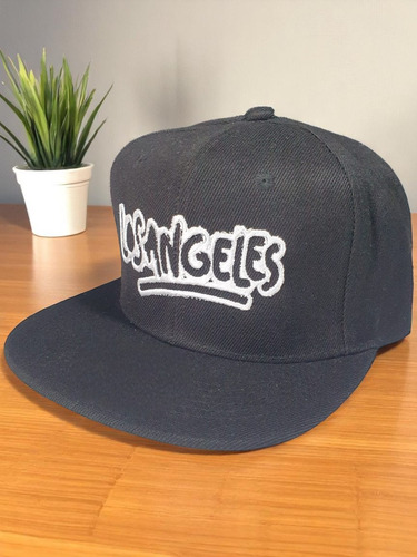 Gorra Curva Bordada Los Angeles Negro Unitalla