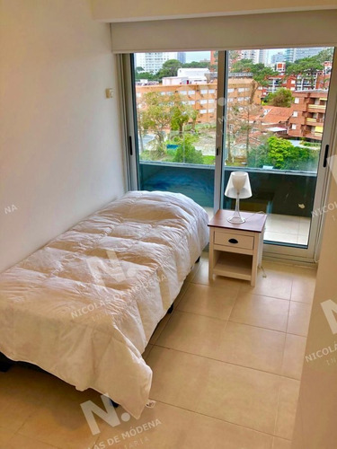Imagen 13 de 20 de Apartamento 3 Dormitorios Atrás De Enjoy - Punta Del Este Mansa