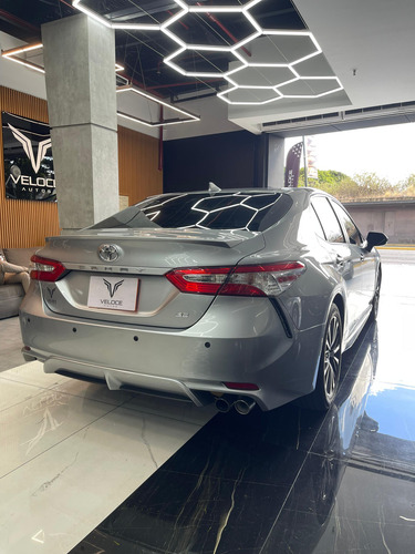 Toyota Camry Se 2020