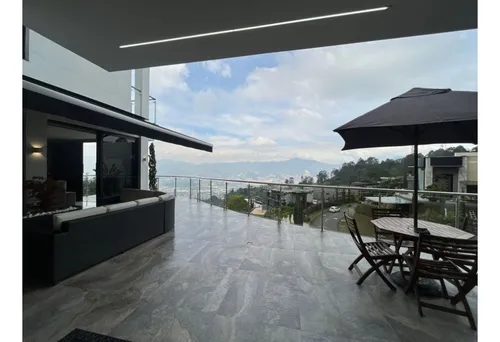 Casa Para La Venta En Medellín Las Palmas Parte Baja