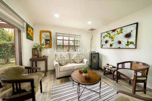 Casa Con Quincho Cercano Centro De Isla De Maipo