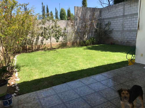 Imagen 10 de 14 de Bonita Casa Bien Ubicada A 1 Calle De Via Corta Santa Ana