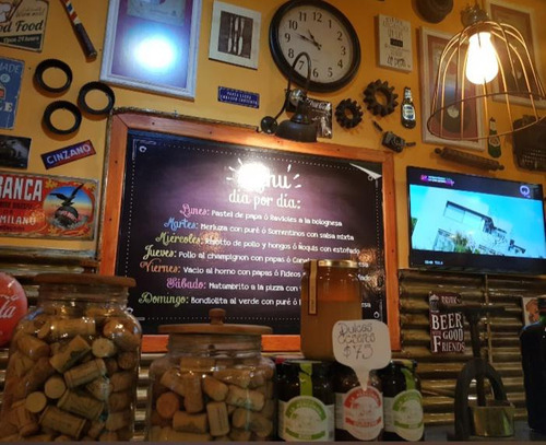 Vendo Rotiseria Pizzeria (importante Cartera De Clientes)