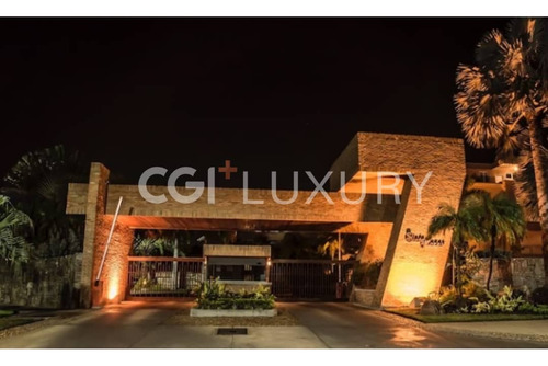 Cgi+ Luxury Lecheria Vende Amplio Apartamento Planta Baja, En Siete Mares