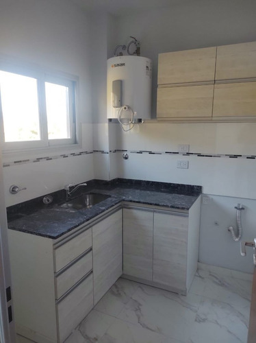 Imagen 7 de 16 de Departamento 2 Ambientes A Estrenar Escucha Oferta