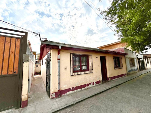 Casa En Venta De 3d 2b A Minutos Del Metro En Cerro Navia