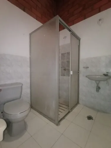 Casa En Arriendo En Prados Del Este. Cod A27003