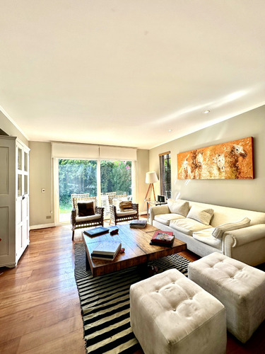 Condominio + Una Cuadra De Costanera Norte + Impecable