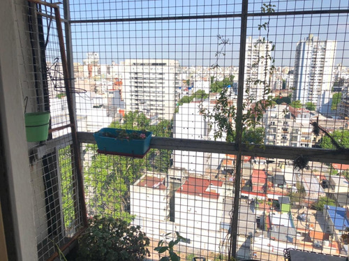 Imagen 11 de 14 de Amplio Departamento 5 Ambientes Al Frente Con Balcón - Coche