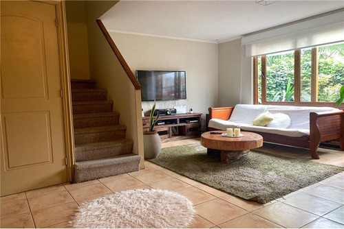Imagen 7 de 29 de Hermosa Casa De 3d/3b En Comuna De Maipú