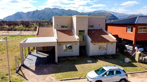 Imagen 2 de 14 de Casa En Venta En Barrio Cerrado La Pancha Ii