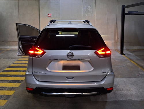 Nissan X-Trail 2.5 Exclusive 3 Row Cvt