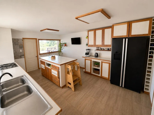 Se Vende Hermosa Parcela Con Casa Principal Y Cabaña