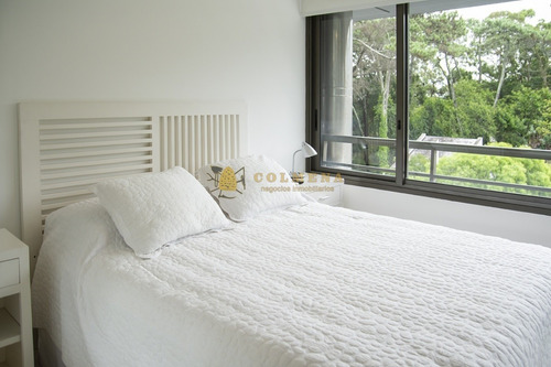 Apartamento De 1 Dormitorio Y Medio, A La Venta, En Punta Del Este- Ref: 3883