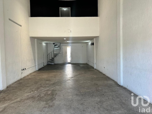 Venta Local Comercial 0 Ambiente Jardines Del Bosque