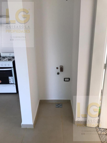 Departamento En Alquiler Dos Ambientes Con Cochera En Berazategui Centro