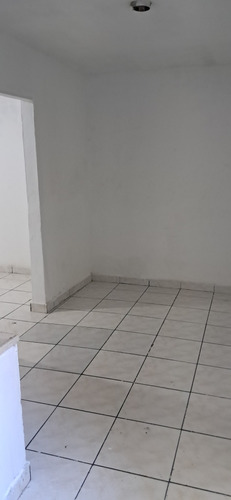 Aluga-se Casa De 2 Cômodos Em Guarulhos