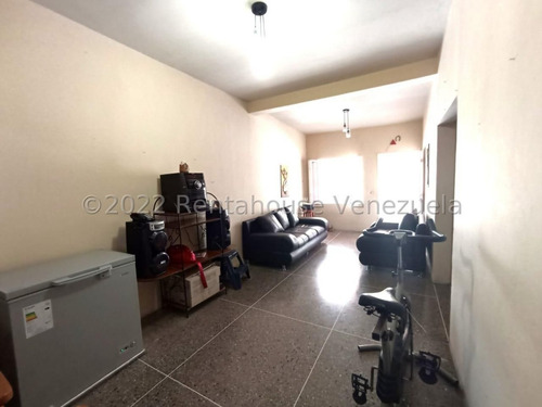 Imagen 5 de 30 de Casa En Venta En Divina Pastora Centro Cabudare , Lara *mc* - 0-4-2-4- 556. 57. 59 Instagram: @rentahouse.centrooccidente