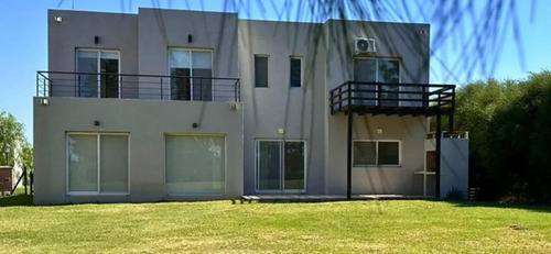 Casa  En Alquiler En San Matias, Escobar, G.b.a. Zona Norte