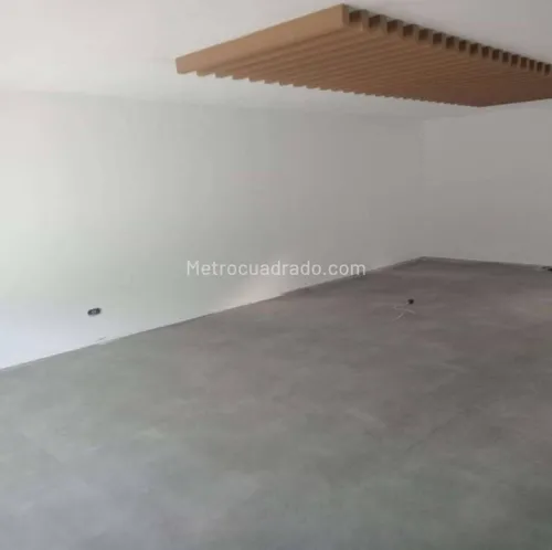 Bodega En Arriendo Prado Veraniego 435m