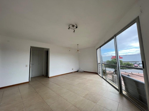 Imagen 3 de 12 de Apartamento En Venta De 1 Dormitorio En Barra De Carrasco (ref: Bon-2655)