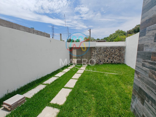 Casa En Venta En Col. Otilio Montaño Apta A Créditos Con 3 Recamaras