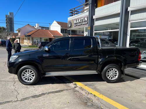 Toyota Hilux 3.0 Cd Srv Cuero 171cv 4x2