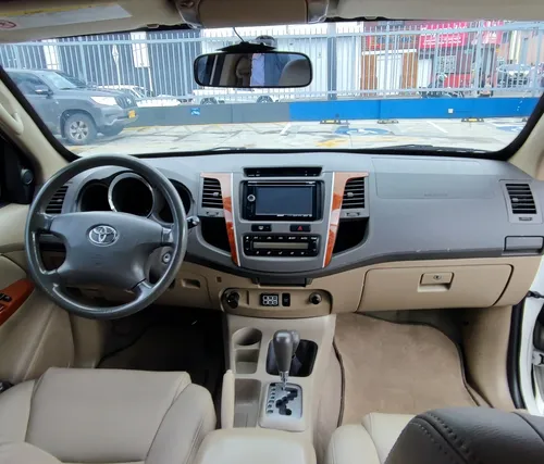 Toyota Fortuner 4.0 Sr5