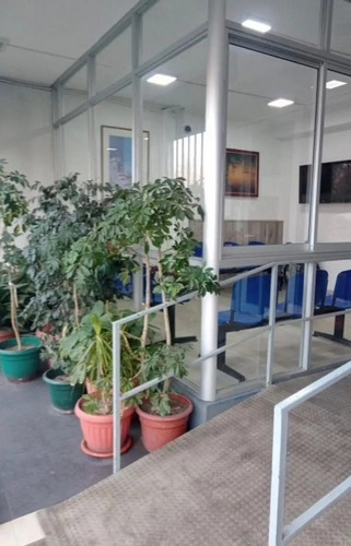 Arriendo Box En Centro Medico  22m2  Santiago Centro