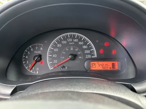 Nissan Versa Drive 2020