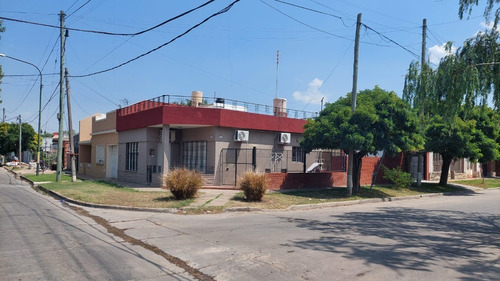 Casa Americana A La Venta En Ituzaingo Norte, Lote Propio Muy Buen Estado