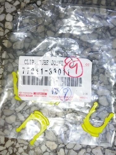 Clip Retenedor Tubo Bomba Gasolina Hilux Kavak 2.7 Fortuner 