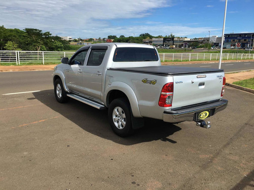 Imagem 3 de 12 de Toyota Hilux 2015 2.7 Srv Cab. Dupla 4x4 Flex Aut. 4p
