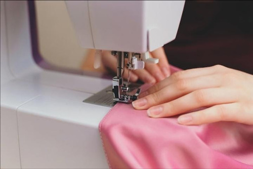 Consertos E Customização  De Roupas 