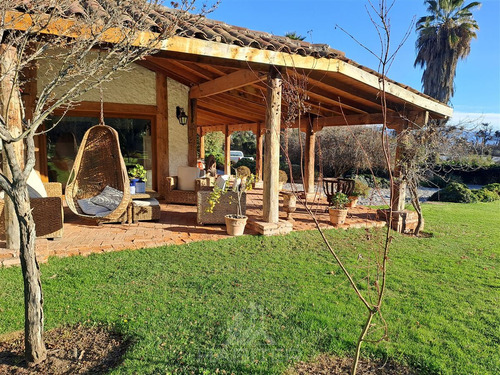 Buin Casona Estilo Chilena Condominio Hasparren
