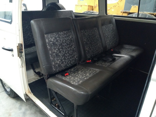 Volkswagen Kombi 1.4 Standard Total Flex 3p