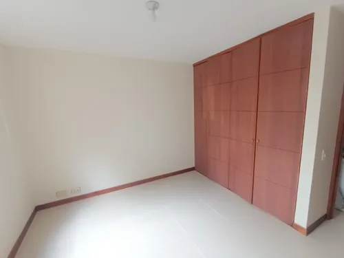 Apartamento En Arriendo Ubicado En Envigado Sector Benedictinos (27092).