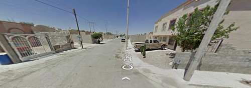 Casa En Remate Bancario En C. Oasis De Tarento, Enríquez Guzmán, Juárez, Chihuahua
