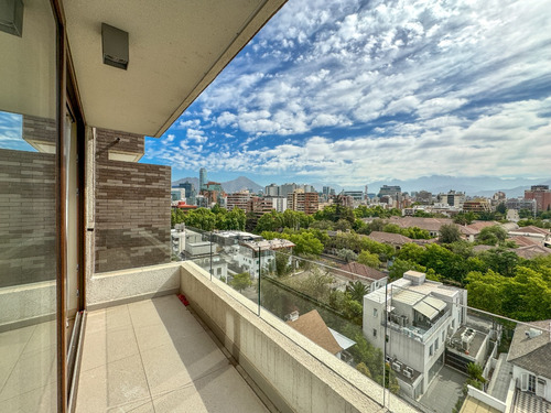 Espectacular Dúplex Con Vista Despejada, Barrio Privilegiado