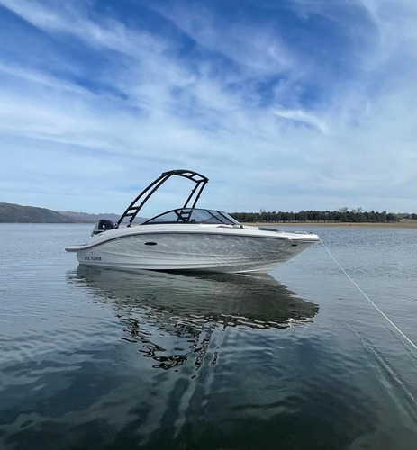Lancha Victoria Valentino 212 Con Evinrude 150 G2 Año2023