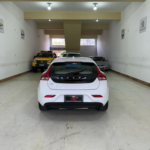 Volvo V40 2.0 T4 DYNAMIC TURBO GASOLINA 4P AUTOMÁTICO