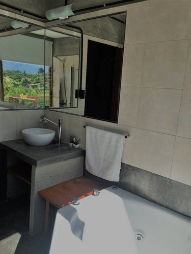 Nono Venta De Complejo Con 4 Casas Y Dpto